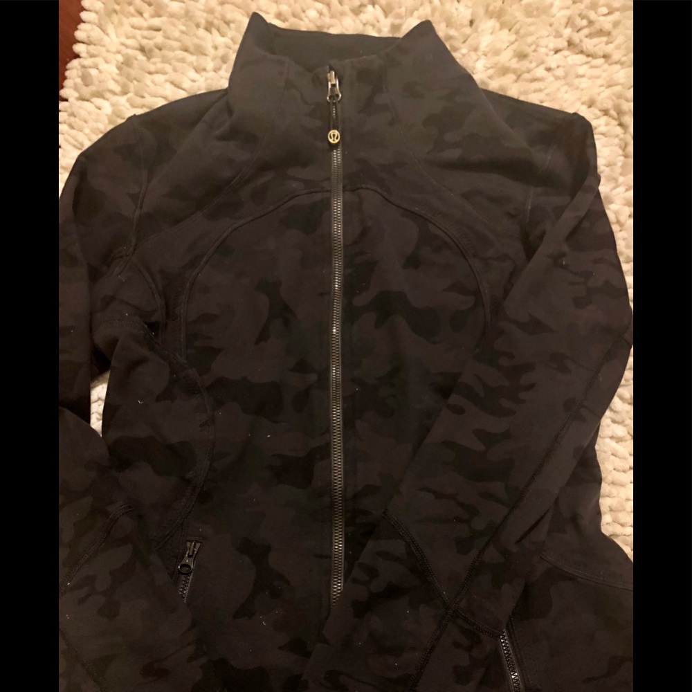 Lululemon Size 8 Camo jacket